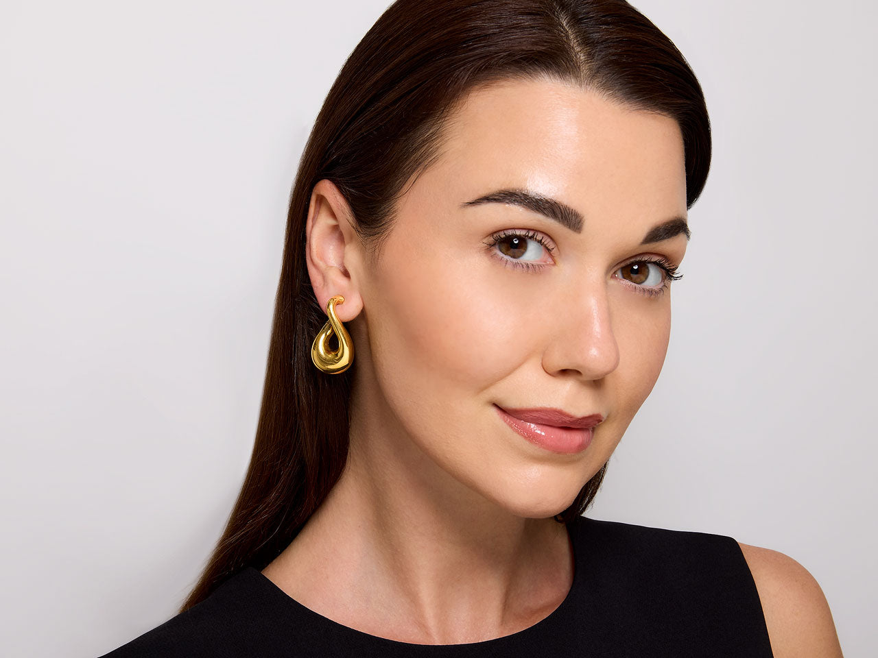 Fred of Paris 'Infinity' Drop Earrings in 18K Gold