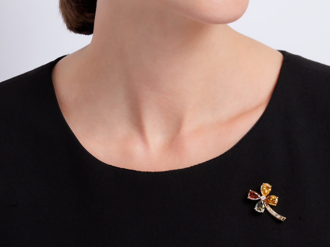 Fancy Yellow and Cognac Diamond Four Leaf Clover Brooch in 18K Gold