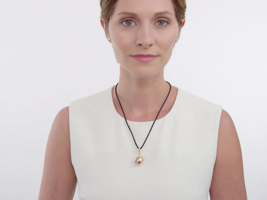 Louis Vuitton Big Apple Pendant/Charm in 18K Gold