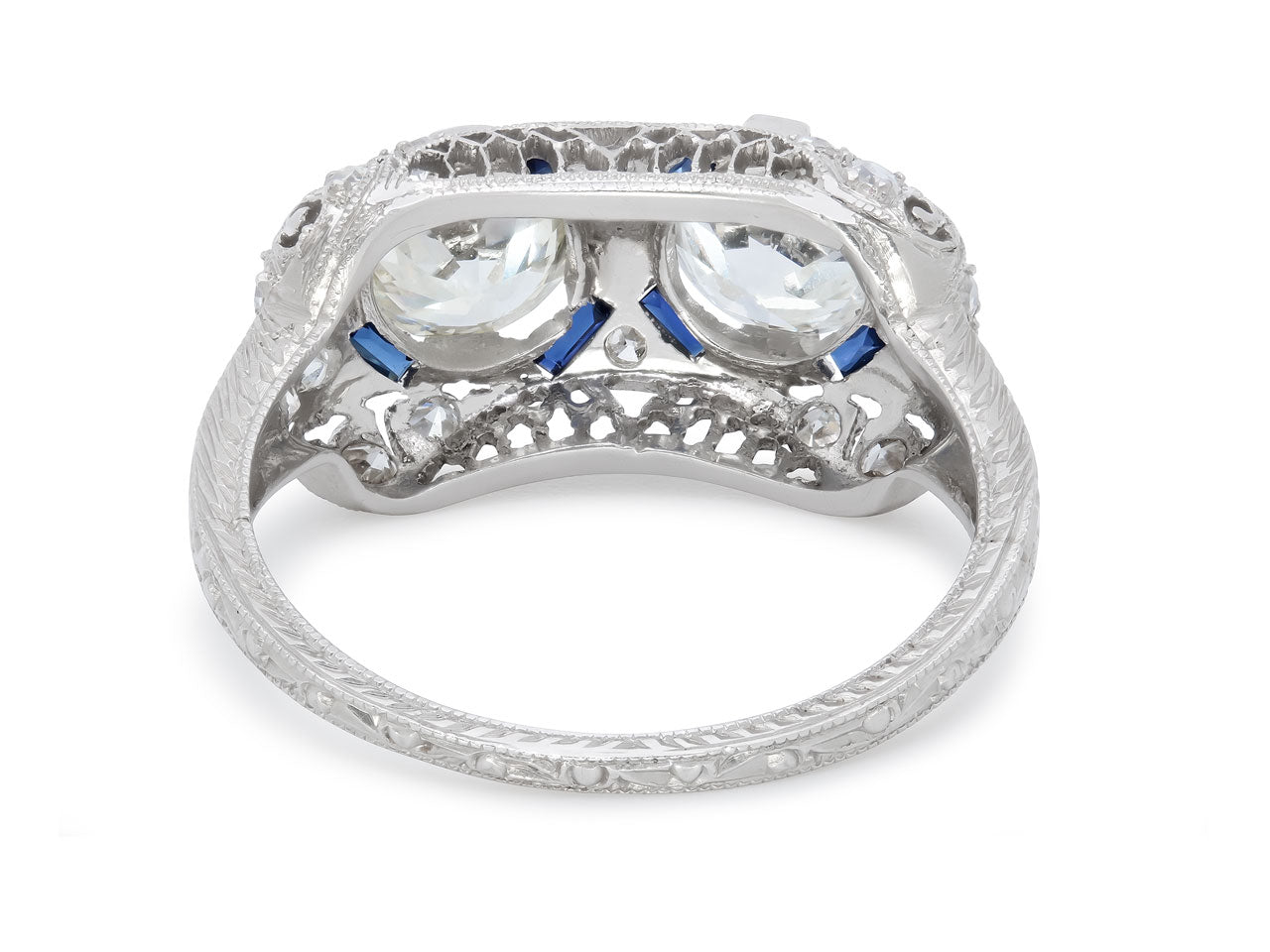 Art Deco Diamond Ring in Platinum