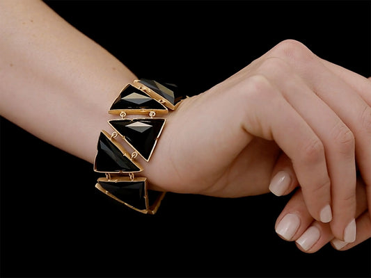 Rose-cut onyx bracelet with triangular rose gold links