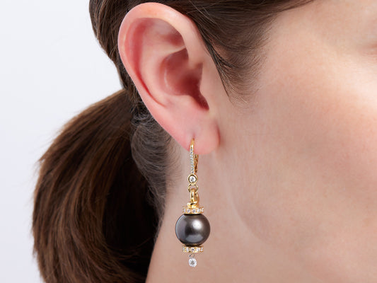 Tahitian pearl and diamond drop earring in yellow gold
