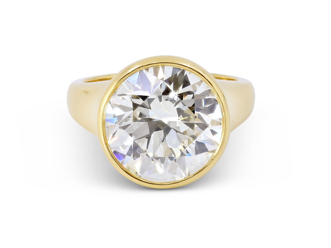 Beladora 'Bespoke' Bezel-set Diamond Ring, 7.09 carats, in 18K Gold