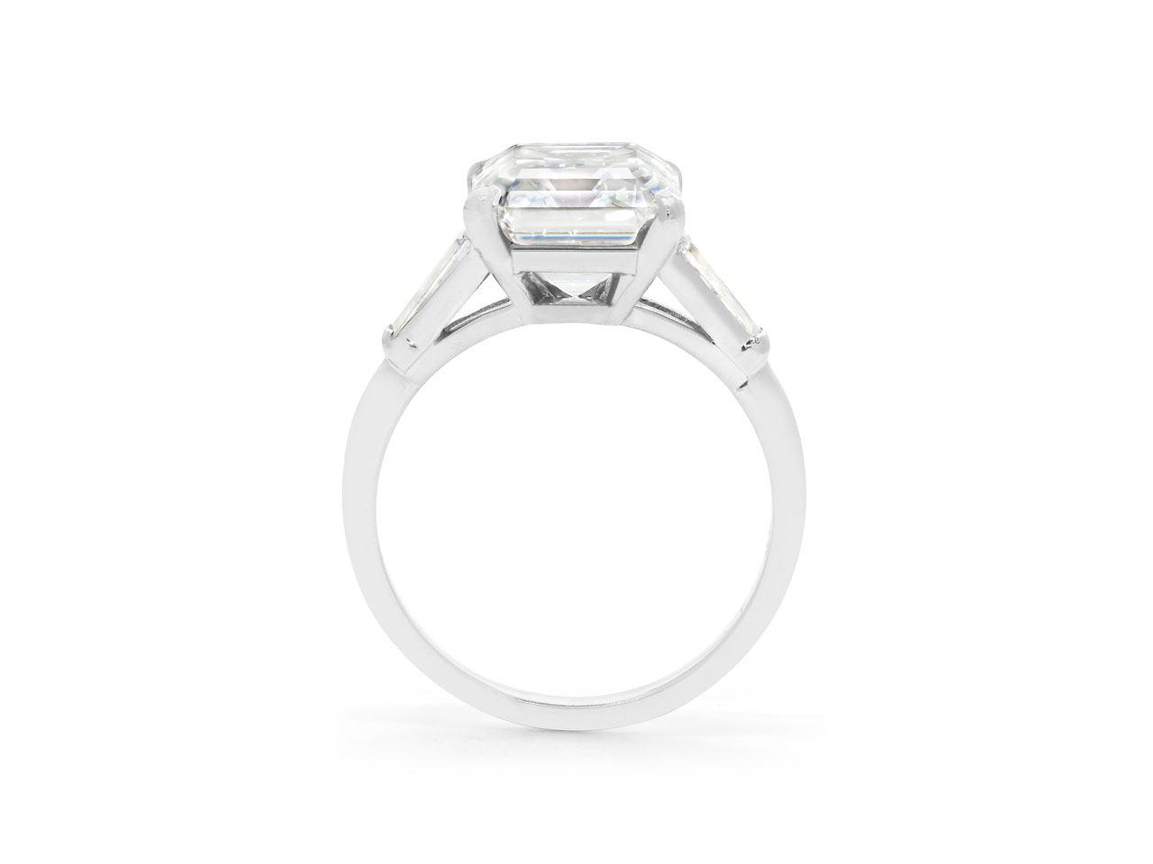 Mid-Century Emerald Cut Diamond Ring, 4.67 Carats E/VS1, in Platinum