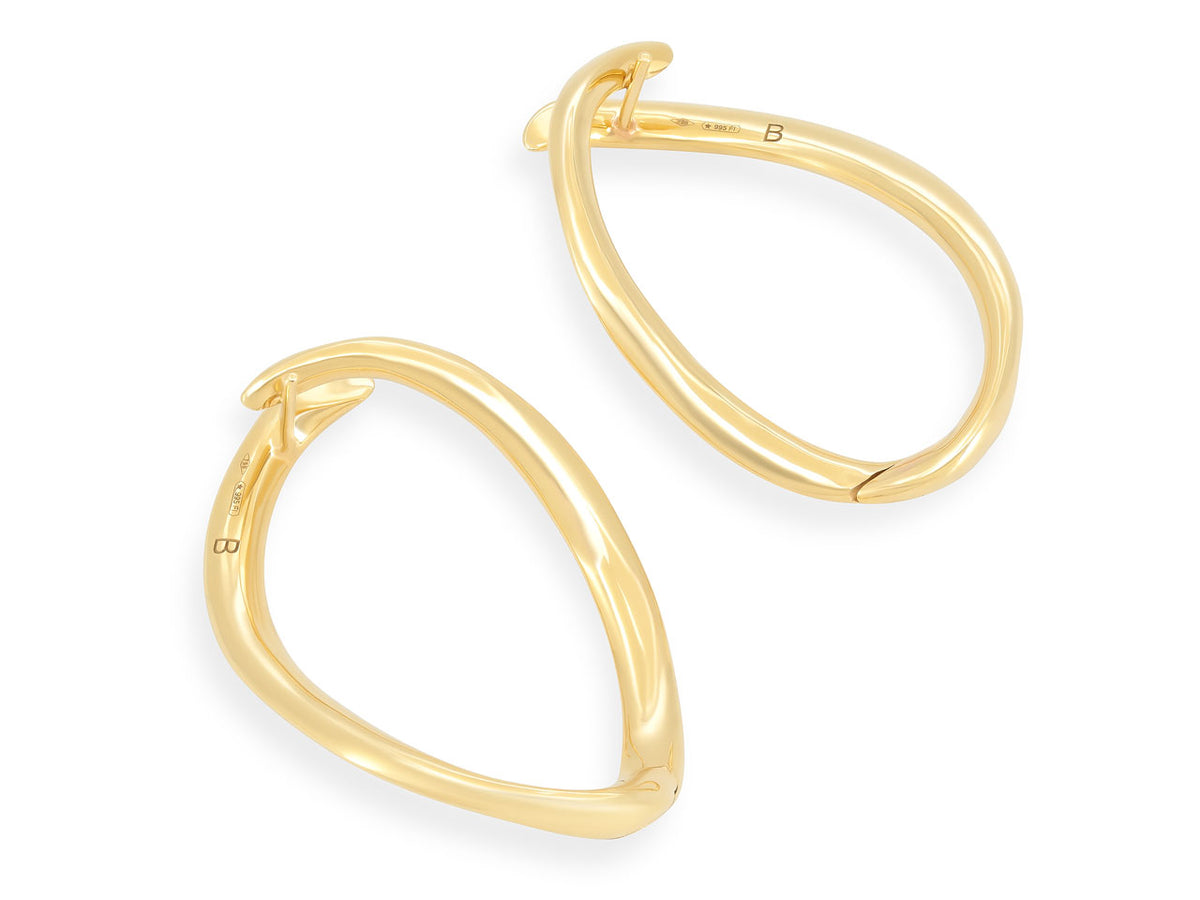 Diamond loop earrings in 18K yellow gold