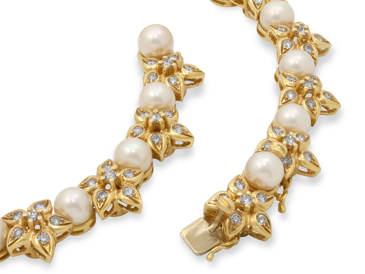 Diamond and Cultured Pearl Necklace in 18K Gold