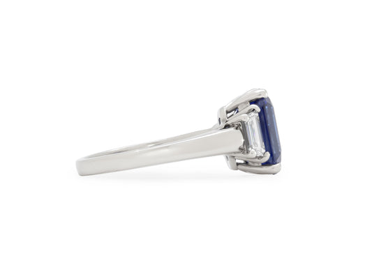 Tiffany & Co. Sapphire, 5.12 Carats, and Diamond Ring in Platinum