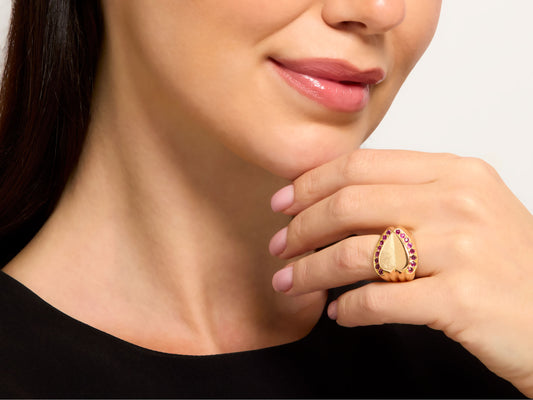 Retro Ruby Heart Ring in 18K Gold