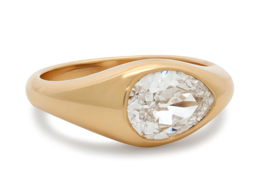 Beladora 'Bespoke' Old Cut Pear Diamond Ring, 1.63 carat I/VS2, in 18K Gold