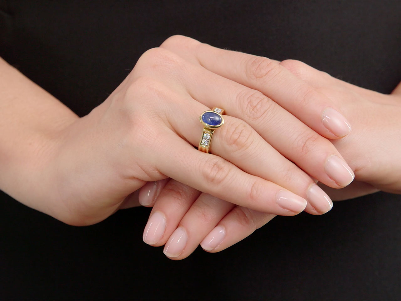 Cabochon Sapphire and Diamond Ring in 18K Gold