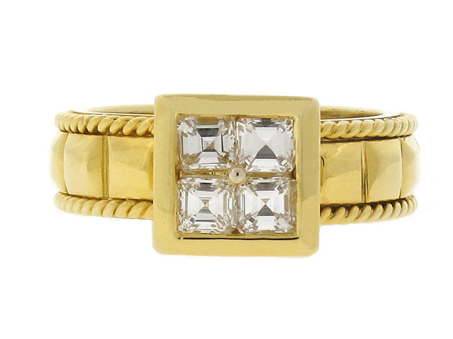 Square-cut Diamond Ring in 18K Gold