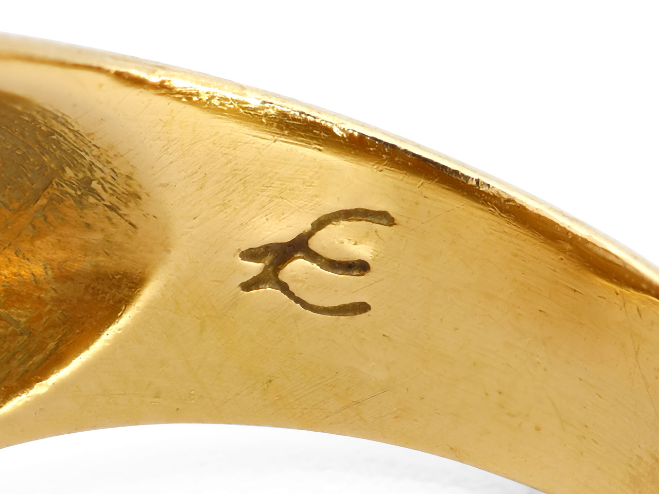 Elizabeth Locke Moonstone Intaglio Ring in 18K Gold
