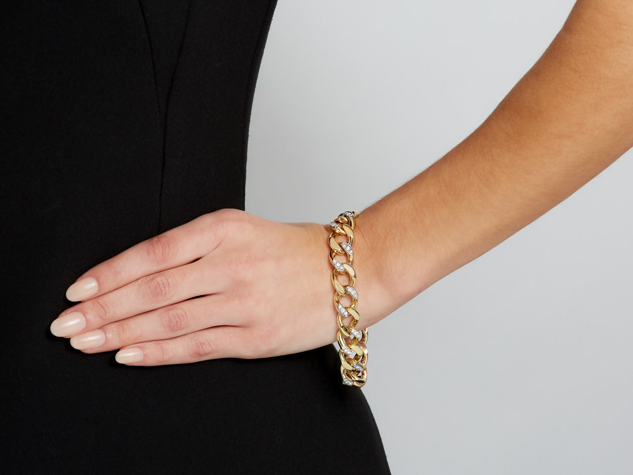 Curb Link Bracelet, with Diamonds, in 18K Gold