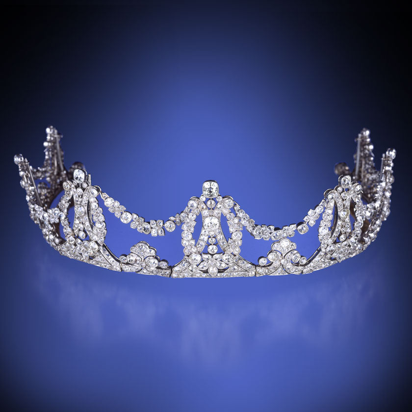 Crown Jewels — Resplendent Regal Looks