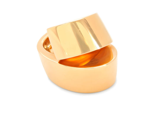 Vhernier 'Kiss' Ring in 18K Rose Gold