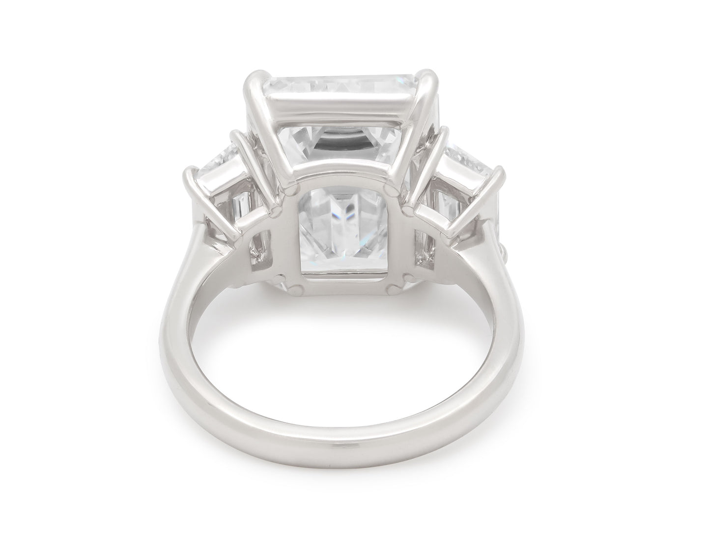 Beladora 'Bespoke' Emerald-Cut Diamond Ring, 9.07 Carat G/VS1, in Platinum