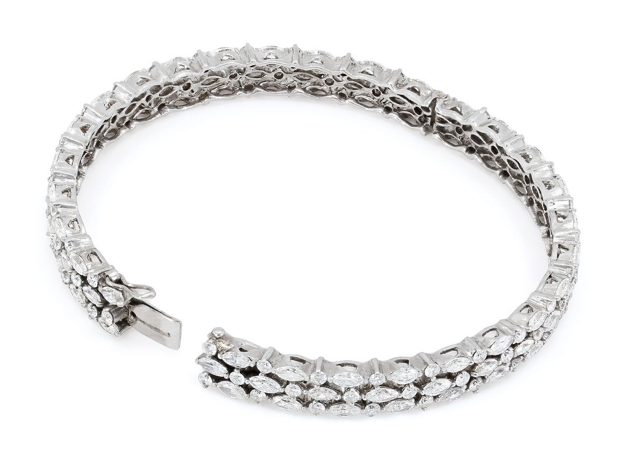 Diamond Bangle Bracelet in 18K White Gold
