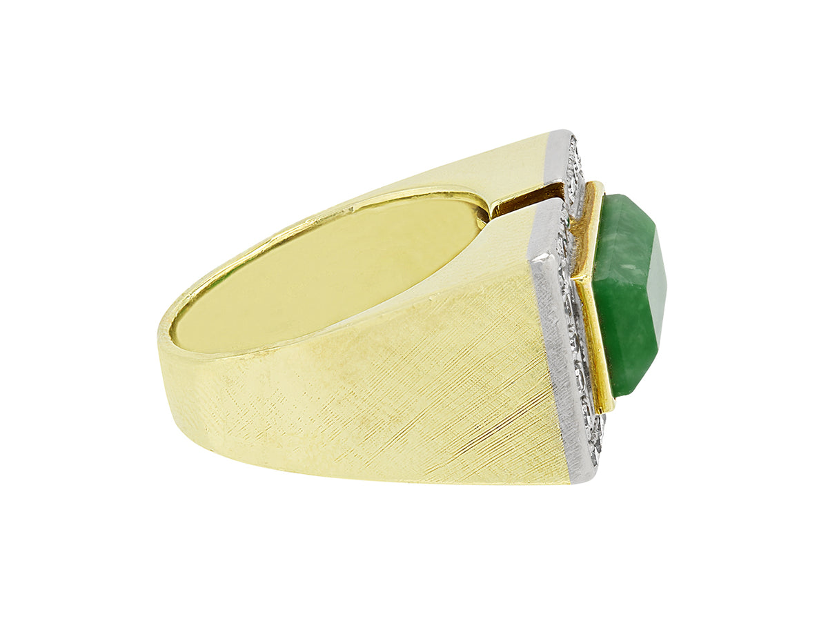 Side view of an 18K yellow gold ring with green jade and diamonds