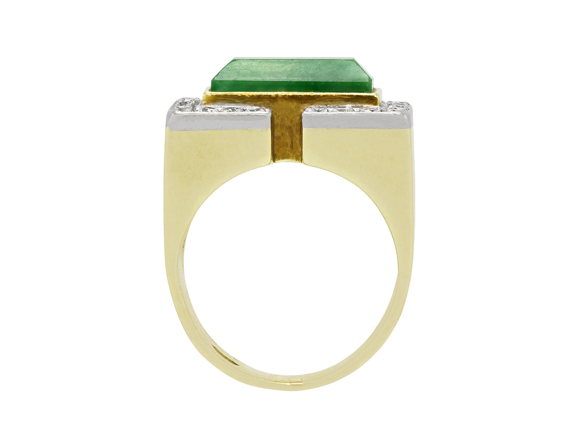 18K yellow gold ring with rectangular jade and diamond border