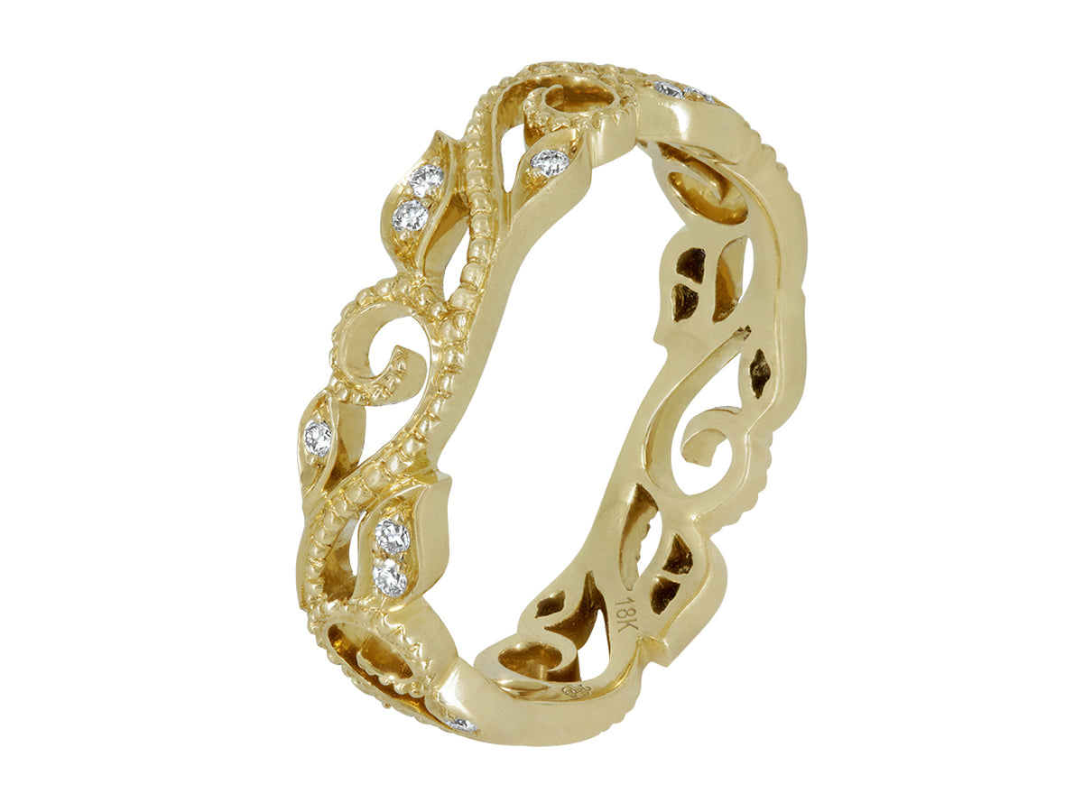 18K gold ivy ring with diamond set leaf motifs