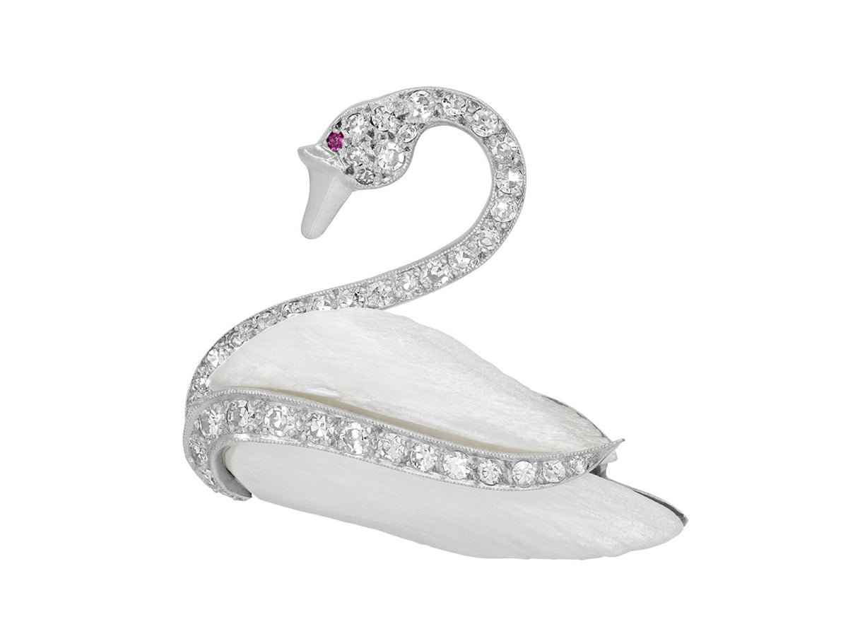 Freshwater pearl swan brooch with diamond accents