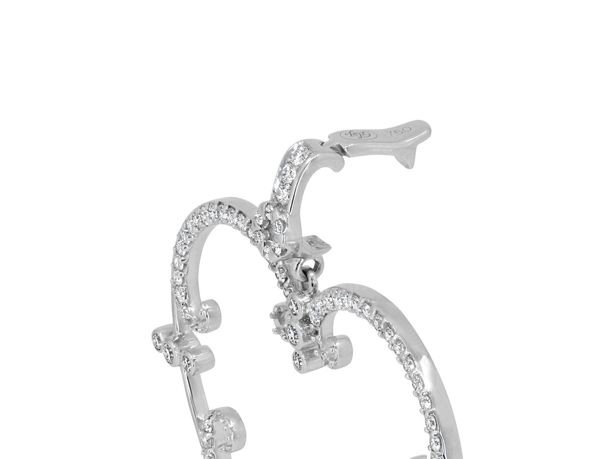 18K white gold diamond open heart pendant close-up