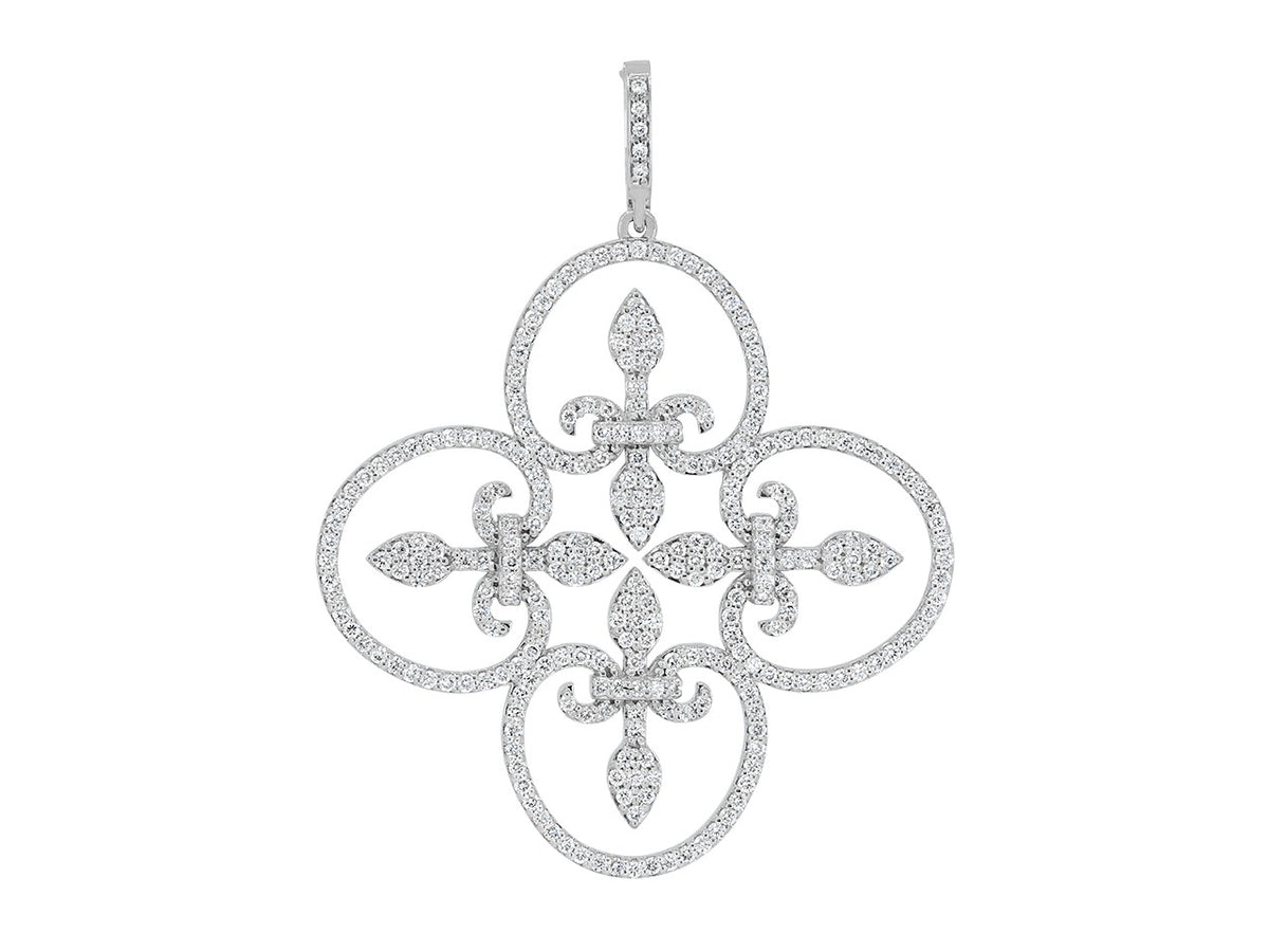 Diamond quatrefoil pendant in 18K white gold