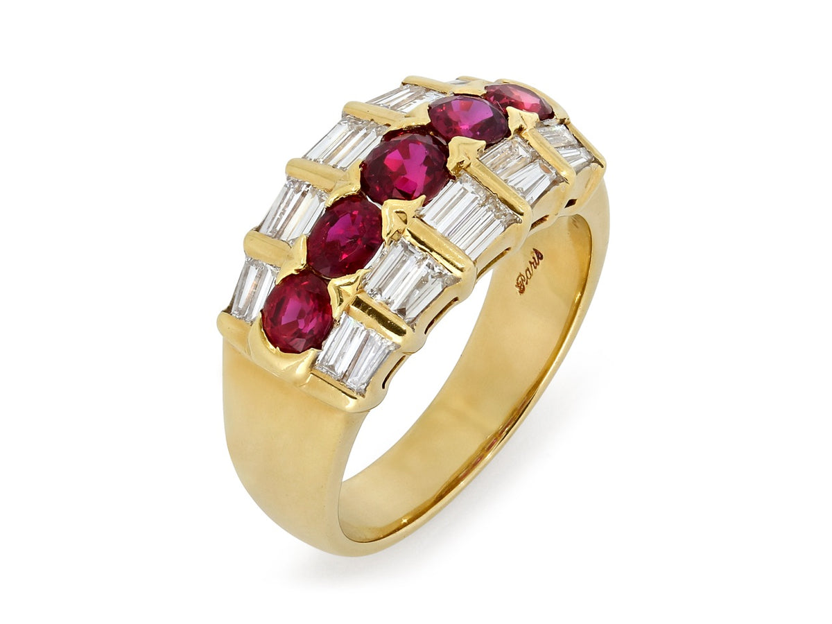 18K gold ring with five oval rubies and baguette diamonds