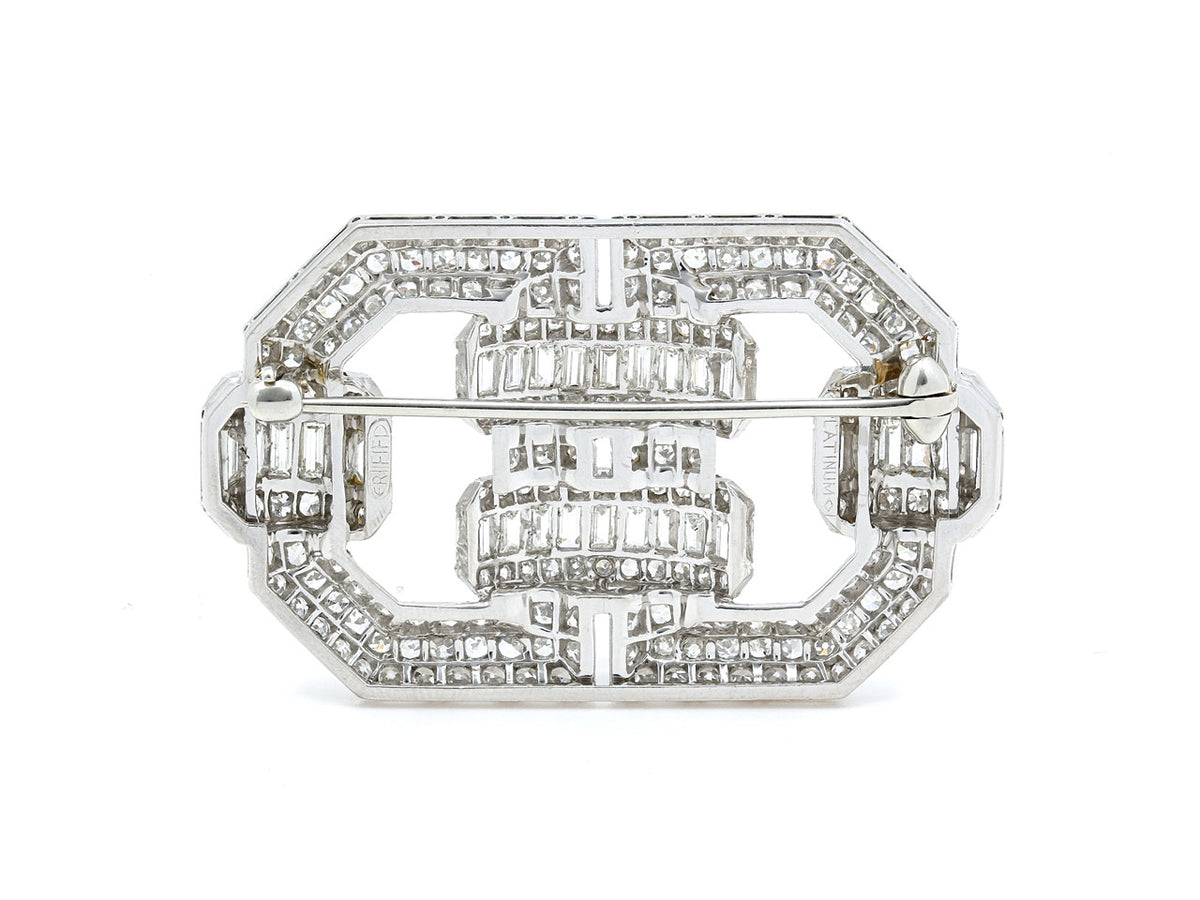 Art Deco platinum brooch with geometric diamond design