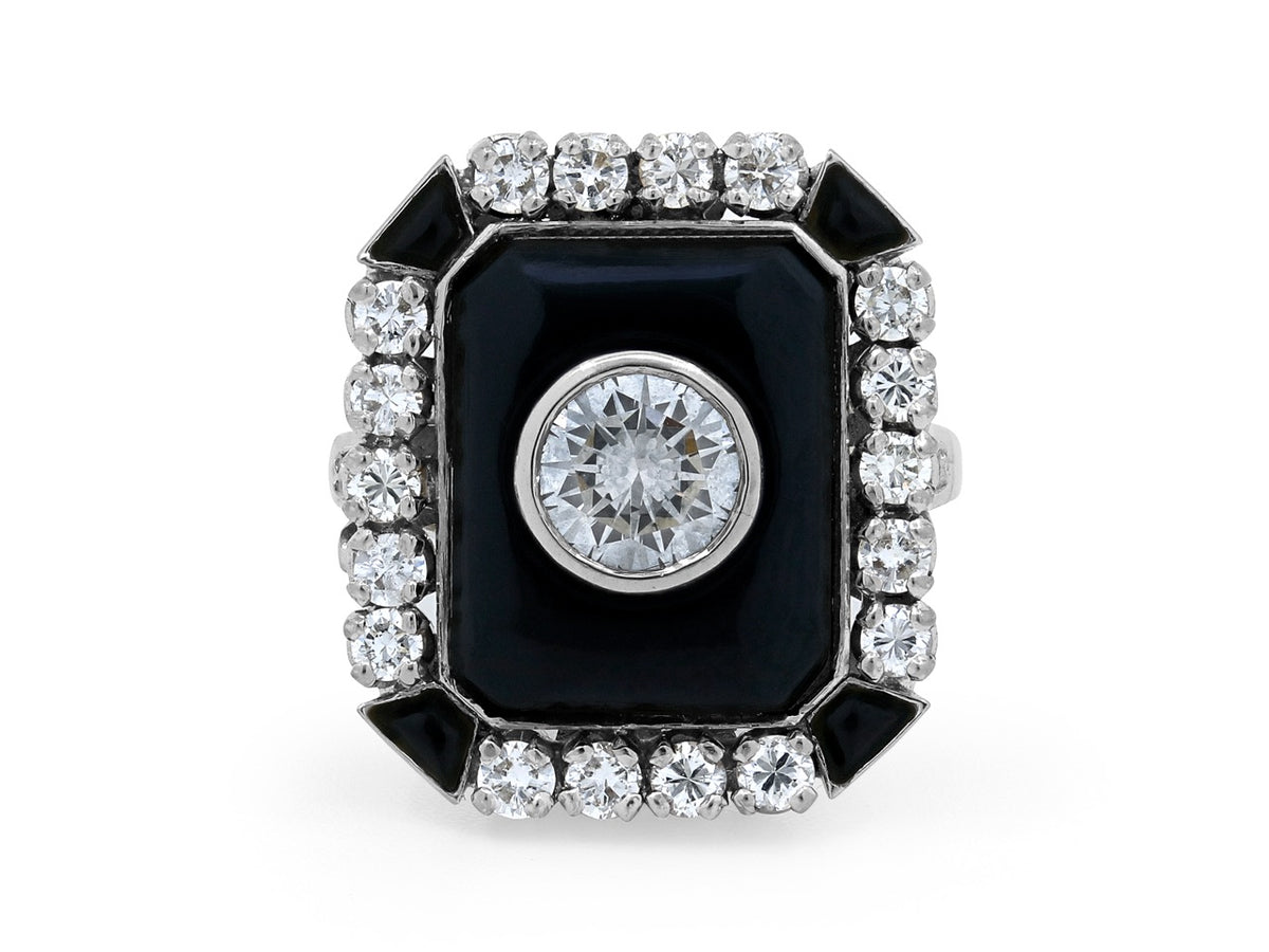 Art Deco onyx ring with central diamond and diamond border