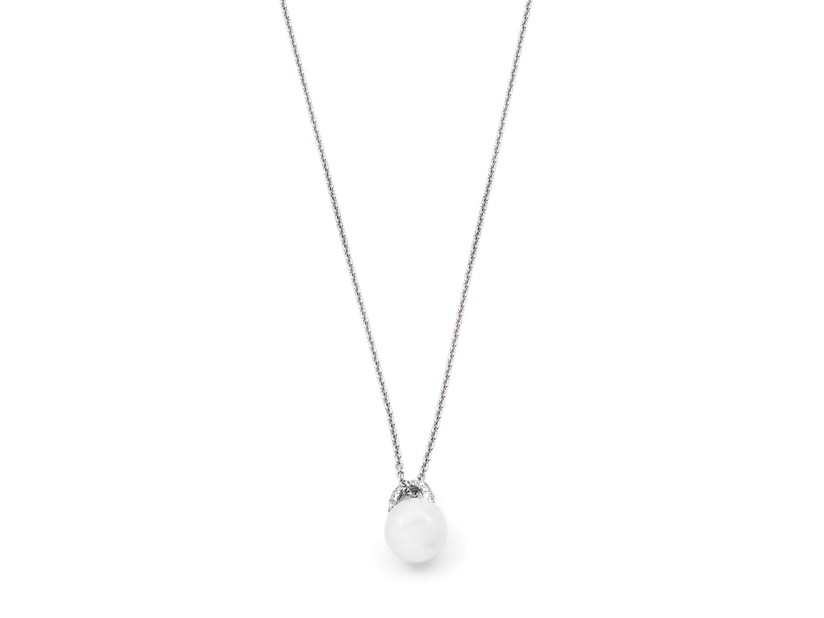 South Sea pearl pendant on an 18K white gold chain