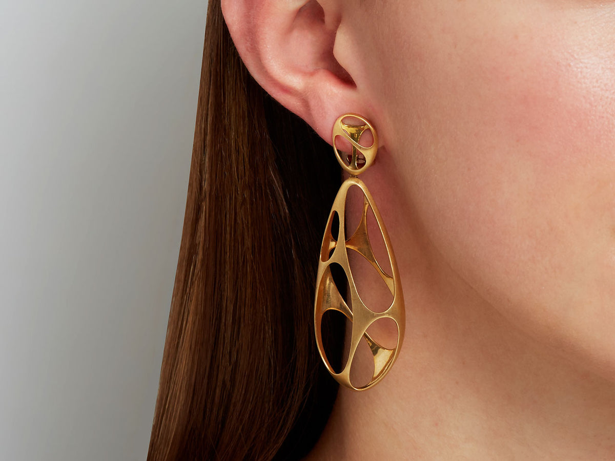 18K gold openwork oval drop earring