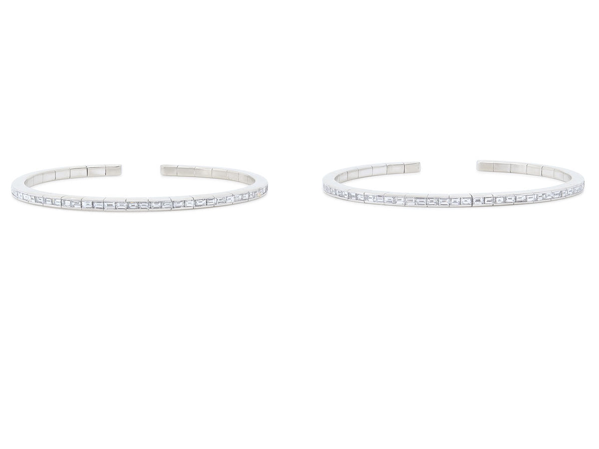 Pair of 18K white gold bangles with baguette diamonds