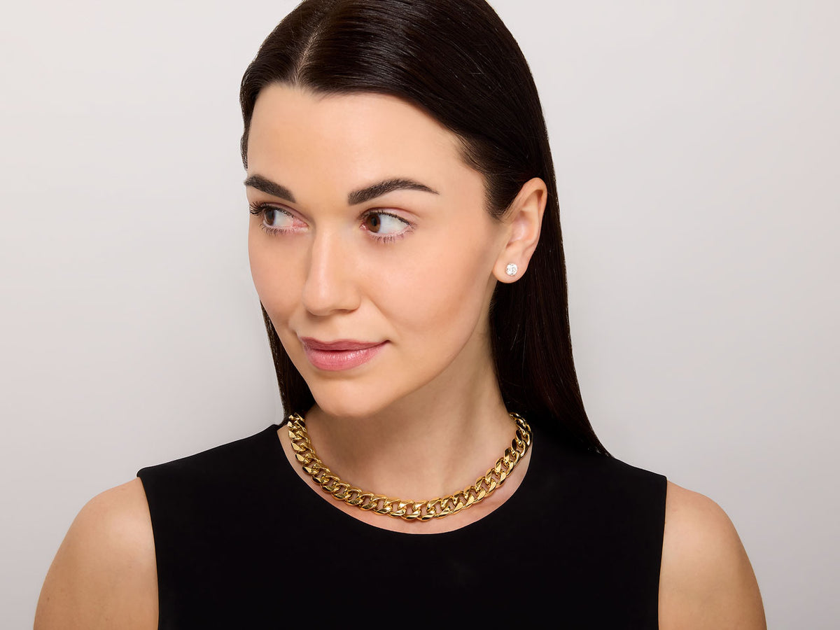 Curb Link Necklace in 18K Gold