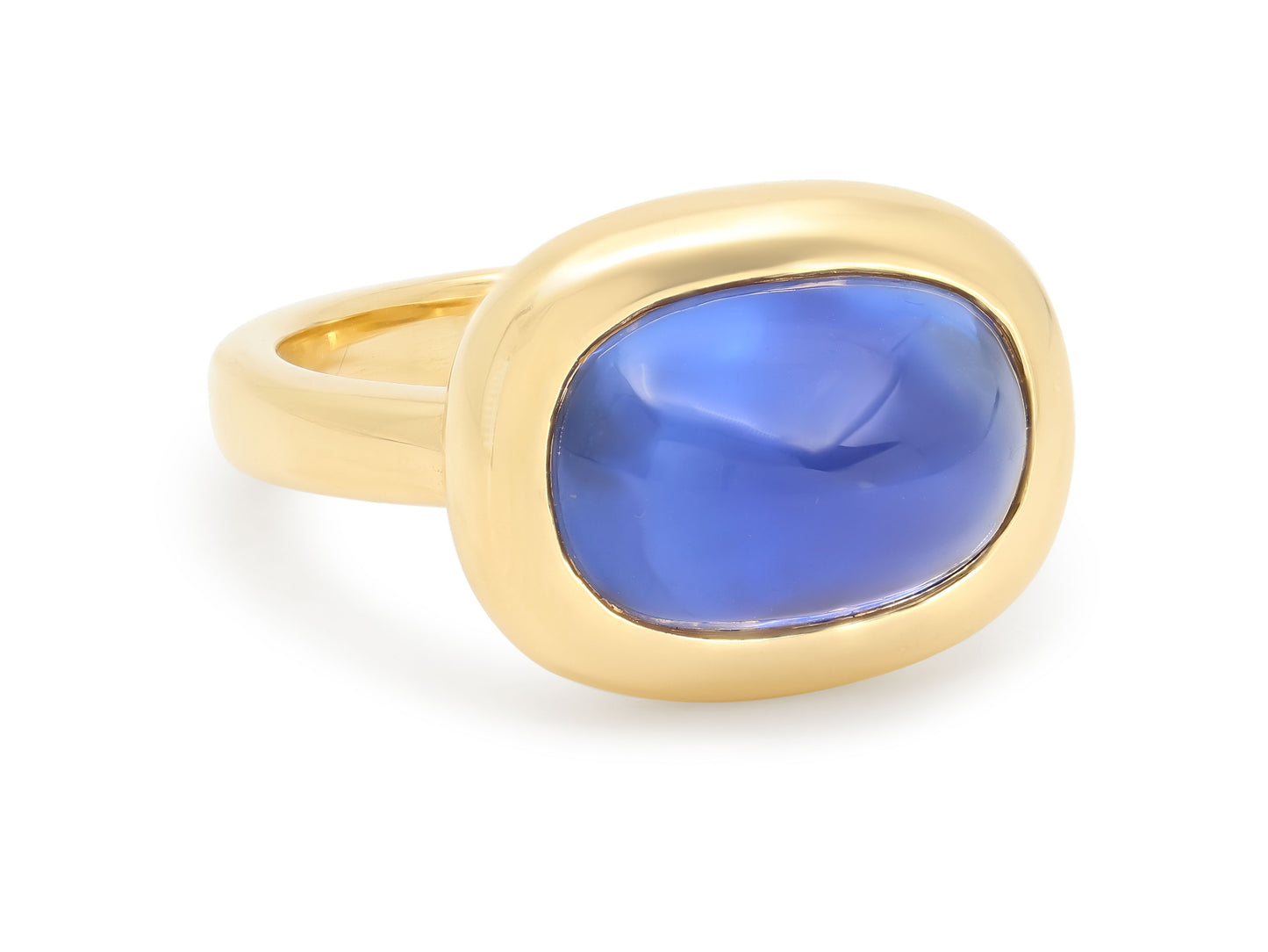 Beladora 'Bespoke' Oval Cabochon Sapphire Ring in 18K Gold