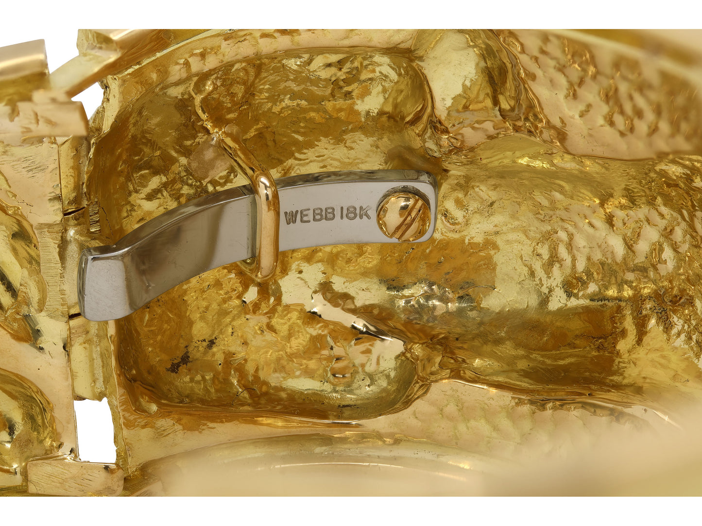 David Webb 'Repoussé Leopard Cuff' Bracelet in 18K Gold