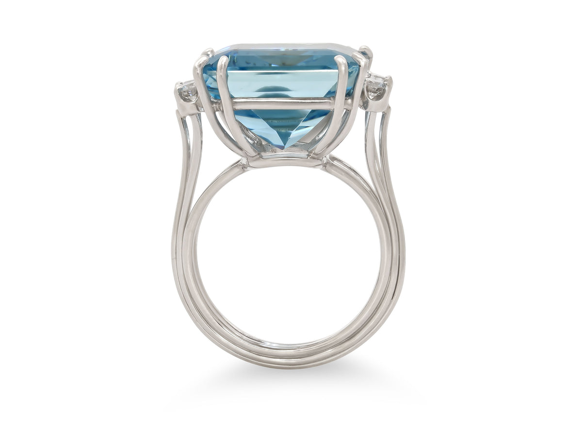 Mid-Century Aquamarine and Diamond Ring in Platinum