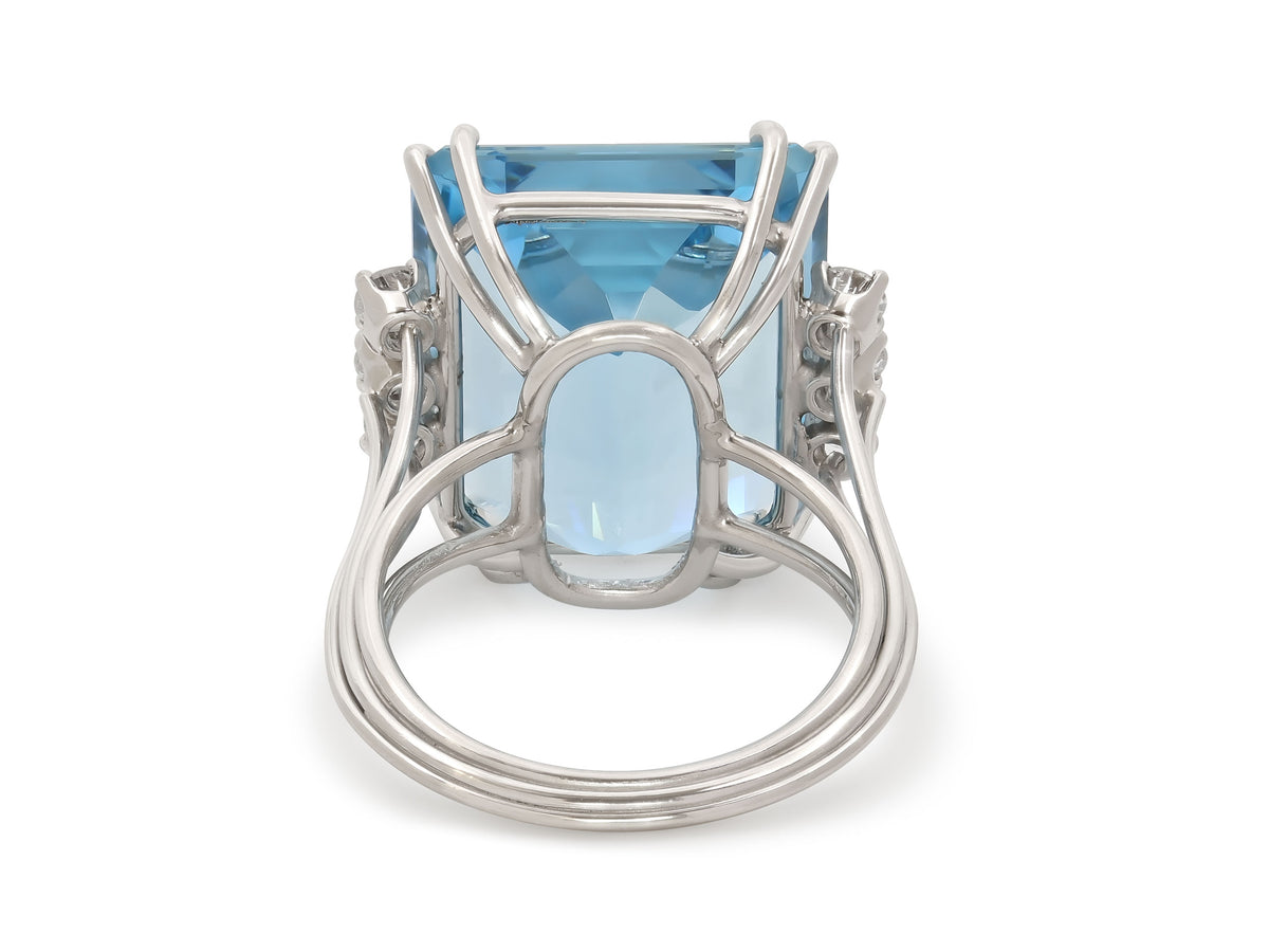 Mid-Century Aquamarine and Diamond Ring in Platinum