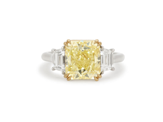 Yellow Diamond Ring, 4.01 Carats Fancy Yellow, in Platinum and 18K Gold