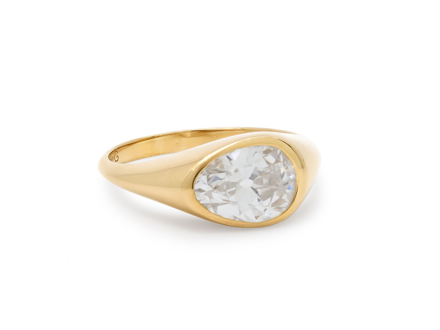 Old Cut Pear Shape Diamond Ring, 1.78 carats, in 22K Gold