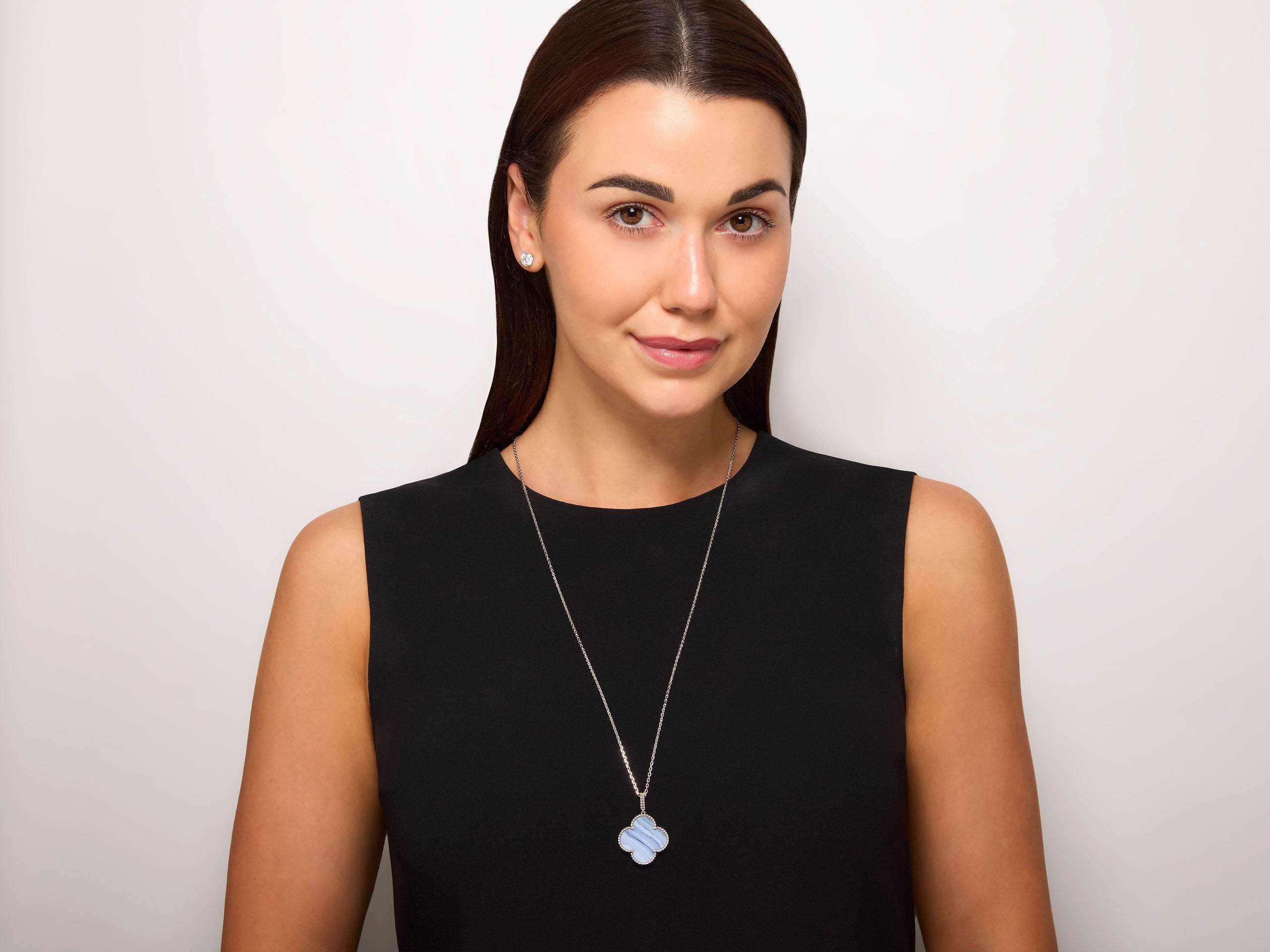 Van Cleef & Arpels 'Magic Alhambra' Chalcedony Neckl #521380