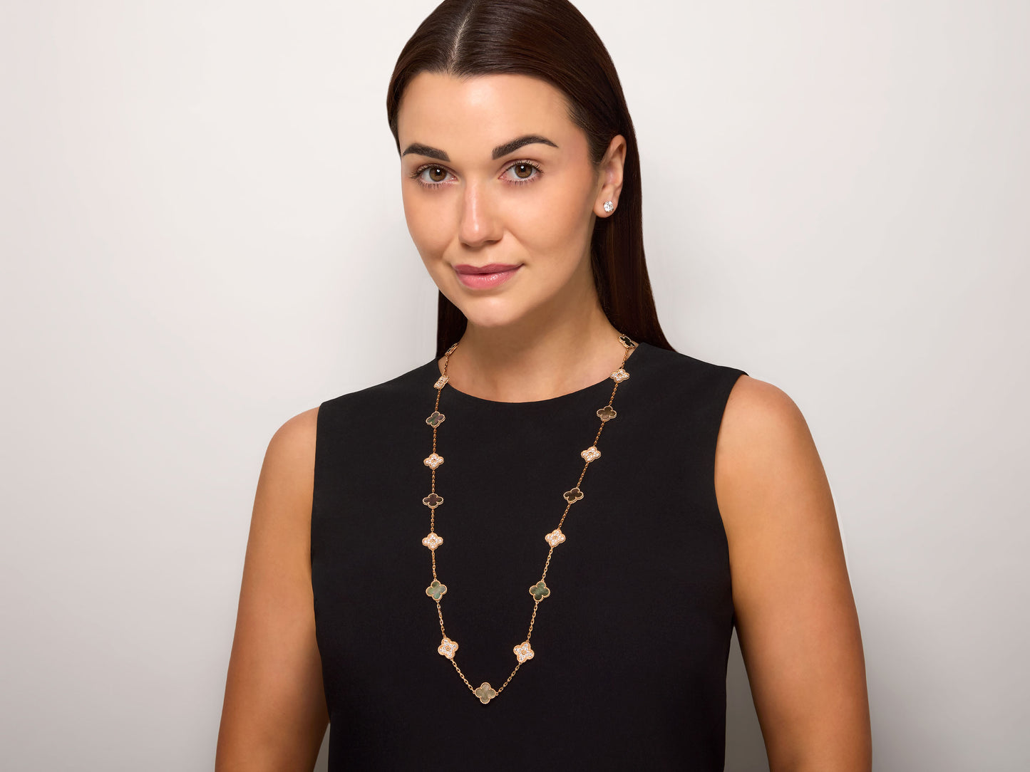 Van Cleef & Arpels 'Vintage Alhambra' Mother-of-Pearl and Diamond Necklace, 20 Motifs, in 18K Rose Gold