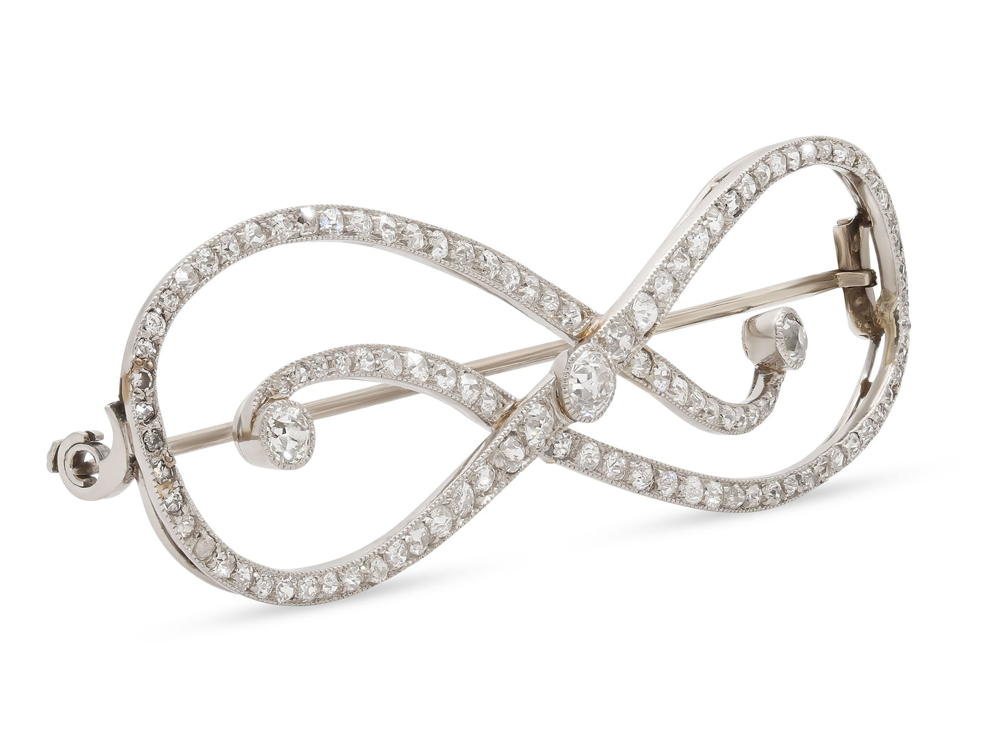Antique Edwardian Diamond Brooch in Platinum