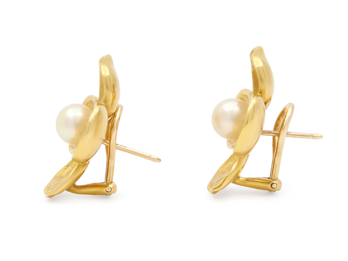 Cultured Pearl Flower Earrings in 18K Gold