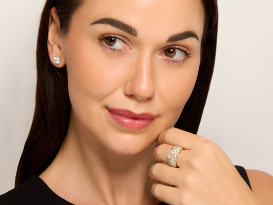 Oval Diamond Bombé Ring in 18K Gold