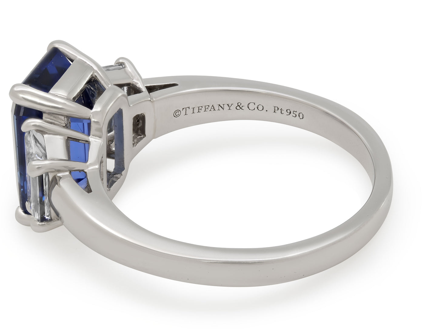 Tiffany & Co. Sapphire, 5.12 Carats, and Diamond Ring in Platinum