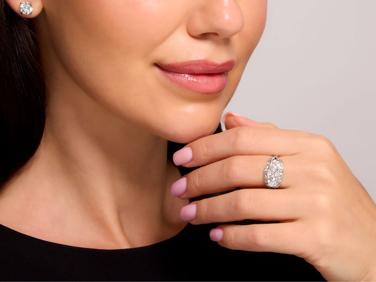 Art Deco Three Stone Diamond Ring in Platinum