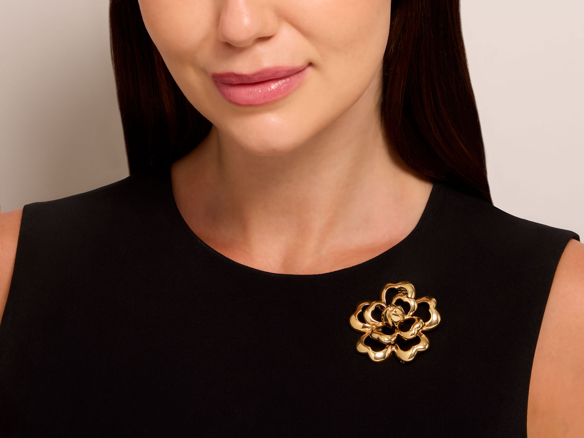 Chanel 'Camélia' Brooch in 18K Gold