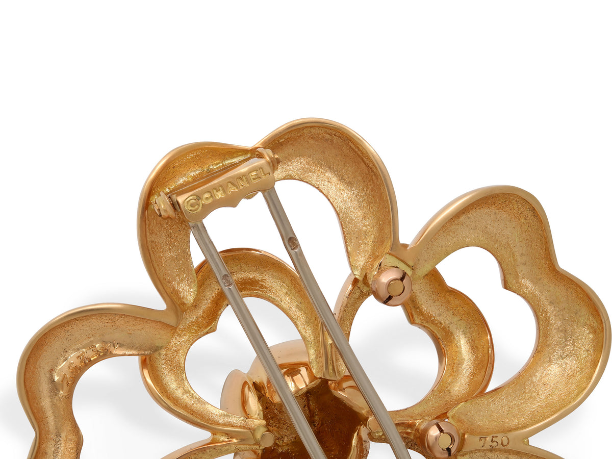 Chanel 'Camélia' Brooch in 18K Gold