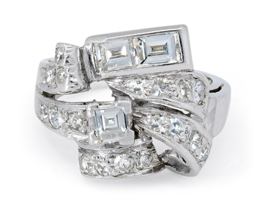 Retro Diamond Ring in Platinum